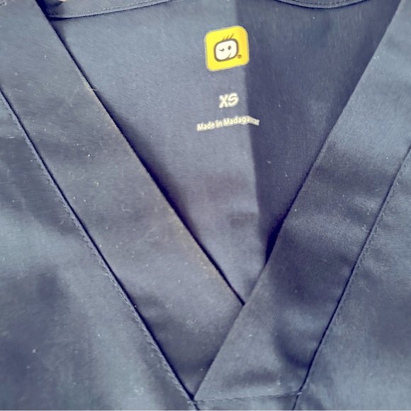 NWT Wonderwink origins scrub top size XS - Picture 2 of 8